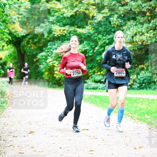 12.10.2025 - Bramfelder Halbmarathon 2025 Dr. Thomas Lammeyer http://msf.ph/oto/9350720 12.10.2025 10:35:28 Laufen 2750, 2809 meine-sportfotos.de