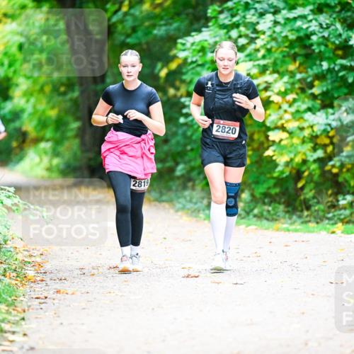 12.10.2025 - Bramfelder Halbmarathon 2025 Dr. Thomas Lammeyer http://msf.ph/oto/9350748 12.10.2025 10:35:35 Laufen 2820, 2819 meine-sportfotos.de