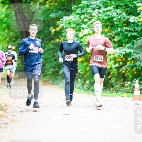 12.10.2025 - Bramfelder Halbmarathon 2025 Dr. Thomas Lammeyer http://msf.ph/oto/9350797 12.10.2025 10:36:00 Laufen 2712, 2552, 2961, 2881 meine-sportfotos.de