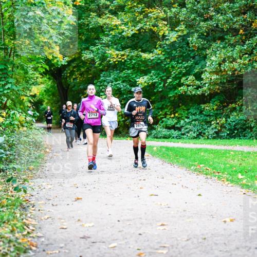 12.10.2025 - Bramfelder Halbmarathon 2025 Dr. Thomas Lammeyer http://msf.ph/oto/9350834 12.10.2025 10:36:08 Laufen 2836, 2712, 2842, 3, 2878 meine-sportfotos.de