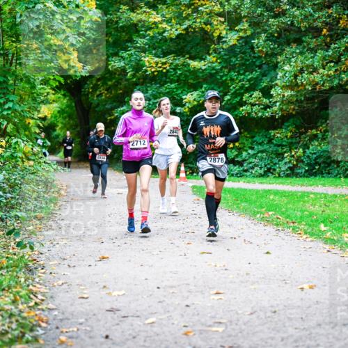 12.10.2025 - Bramfelder Halbmarathon 2025 Dr. Thomas Lammeyer http://msf.ph/oto/9350840 12.10.2025 10:36:09 Laufen 2836, 2712, 2842, 2878 meine-sportfotos.de