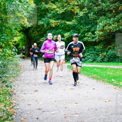 12.10.2025 - Bramfelder Halbmarathon 2025 Dr. Thomas Lammeyer http://msf.ph/oto/9350841 12.10.2025 10:36:09 Laufen 2836, 712, 2842, 3, 2878 meine-sportfotos.de