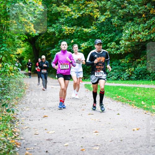 12.10.2025 - Bramfelder Halbmarathon 2025 Dr. Thomas Lammeyer http://msf.ph/oto/9350842 12.10.2025 10:36:10 Laufen 2836, 2712, 284, 2878 meine-sportfotos.de