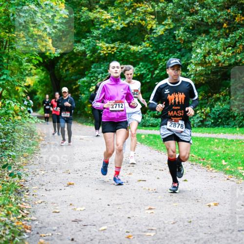 12.10.2025 - Bramfelder Halbmarathon 2025 Dr. Thomas Lammeyer http://msf.ph/oto/9350846 12.10.2025 10:36:10 Laufen 2836, 2712, 842, 3, 2878 meine-sportfotos.de
