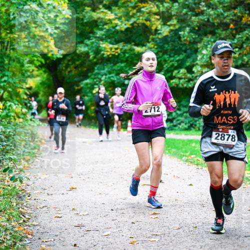 12.10.2025 - Bramfelder Halbmarathon 2025 Dr. Thomas Lammeyer http://msf.ph/oto/9350851 12.10.2025 10:36:11 Laufen 2712, 3, 2878 meine-sportfotos.de