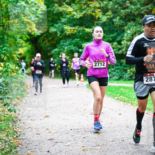 12.10.2025 - Bramfelder Halbmarathon 2025 Dr. Thomas Lammeyer http://msf.ph/oto/9350852 12.10.2025 10:36:11 Laufen 2712, 2878 meine-sportfotos.de