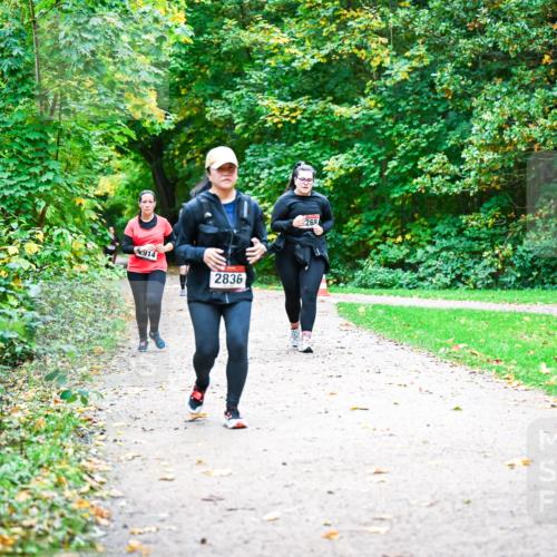 12.10.2025 - Bramfelder Halbmarathon 2025 Dr. Thomas Lammeyer http://msf.ph/oto/9350868 12.10.2025 10:36:15 Laufen 914, 2836, 265 meine-sportfotos.de