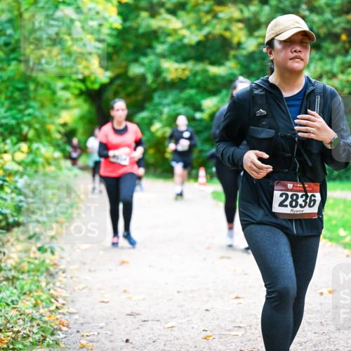 12.10.2025 - Bramfelder Halbmarathon 2025 Dr. Thomas Lammeyer http://msf.ph/oto/9350882 12.10.2025 10:36:17 Laufen 2836 meine-sportfotos.de