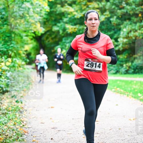 12.10.2025 - Bramfelder Halbmarathon 2025 Dr. Thomas Lammeyer http://msf.ph/oto/9350900 12.10.2025 10:36:19 Laufen 34, 2914 meine-sportfotos.de
