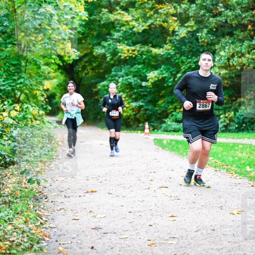 12.10.2025 - Bramfelder Halbmarathon 2025 Dr. Thomas Lammeyer http://msf.ph/oto/9350907 12.10.2025 10:36:21 Laufen 2943, 2867 meine-sportfotos.de