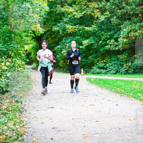 12.10.2025 - Bramfelder Halbmarathon 2025 Dr. Thomas Lammeyer http://msf.ph/oto/9350916 12.10.2025 10:36:23 Laufen 2943 meine-sportfotos.de