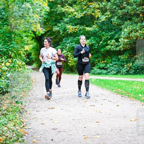 12.10.2025 - Bramfelder Halbmarathon 2025 Dr. Thomas Lammeyer http://msf.ph/oto/9350922 12.10.2025 10:36:23 Laufen 2909, 2943 meine-sportfotos.de