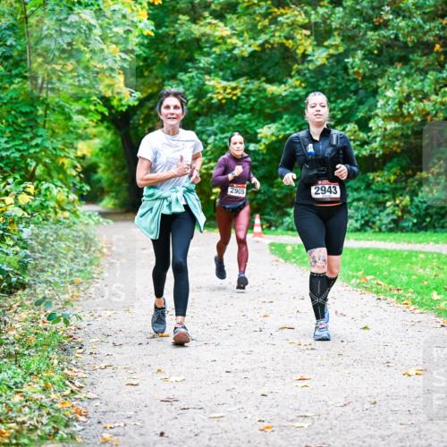 12.10.2025 - Bramfelder Halbmarathon 2025 Dr. Thomas Lammeyer http://msf.ph/oto/9350931 12.10.2025 10:36:25 Laufen 2909, 2943 meine-sportfotos.de