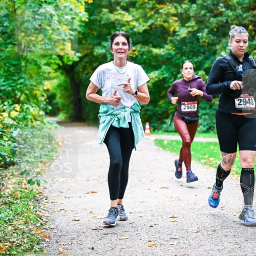 12.10.2025 - Bramfelder Halbmarathon 2025 Dr. Thomas Lammeyer http://msf.ph/oto/9350938 12.10.2025 10:36:26 Laufen 2943, 2909 meine-sportfotos.de