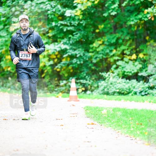 12.10.2025 - Bramfelder Halbmarathon 2025 Dr. Thomas Lammeyer http://msf.ph/oto/9351030 12.10.2025 10:37:16 Laufen 2767 meine-sportfotos.de