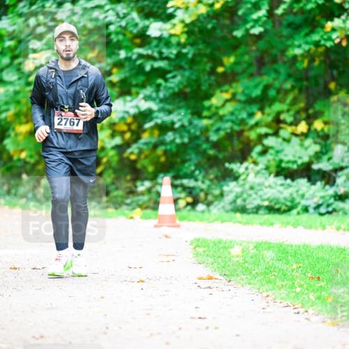 12.10.2025 - Bramfelder Halbmarathon 2025 Dr. Thomas Lammeyer http://msf.ph/oto/9351034 12.10.2025 10:37:16 Laufen 2767 meine-sportfotos.de