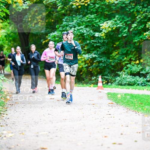 12.10.2025 - Bramfelder Halbmarathon 2025 Dr. Thomas Lammeyer http://msf.ph/oto/9351073 12.10.2025 10:37:31 Laufen 2669, 2575 meine-sportfotos.de