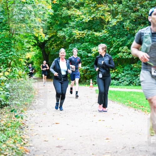 12.10.2025 - Bramfelder Halbmarathon 2025 Dr. Thomas Lammeyer http://msf.ph/oto/9351114 12.10.2025 10:37:38 Laufen 2990, 2954 meine-sportfotos.de