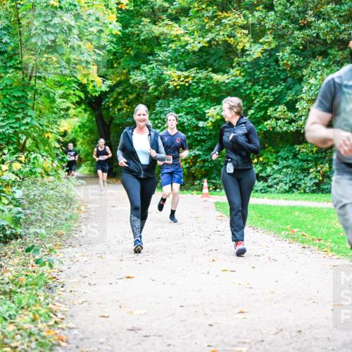 12.10.2025 - Bramfelder Halbmarathon 2025 Dr. Thomas Lammeyer http://msf.ph/oto/9351115 12.10.2025 10:37:38 Laufen 90, 2954 meine-sportfotos.de