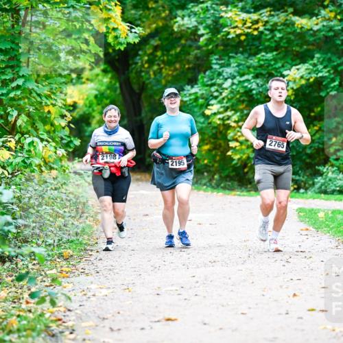 12.10.2025 - Bramfelder Halbmarathon 2025 Dr. Thomas Lammeyer http://msf.ph/oto/9351195 12.10.2025 10:37:54 Laufen 2198, 2195, 2765 meine-sportfotos.de