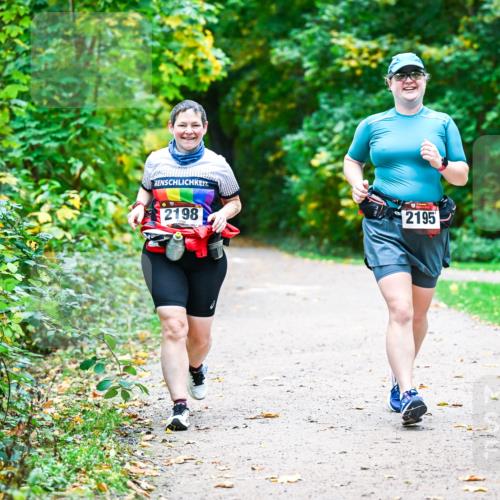 12.10.2025 - Bramfelder Halbmarathon 2025 Dr. Thomas Lammeyer http://msf.ph/oto/9351215 12.10.2025 10:37:58 Laufen 2198, 2195 meine-sportfotos.de