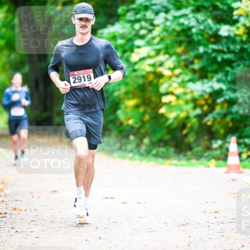 12.10.2025 - Bramfelder Halbmarathon 2025 Dr. Thomas Lammeyer http://msf.ph/oto/9351252 12.10.2025 10:38:24 Laufen 2919 meine-sportfotos.de