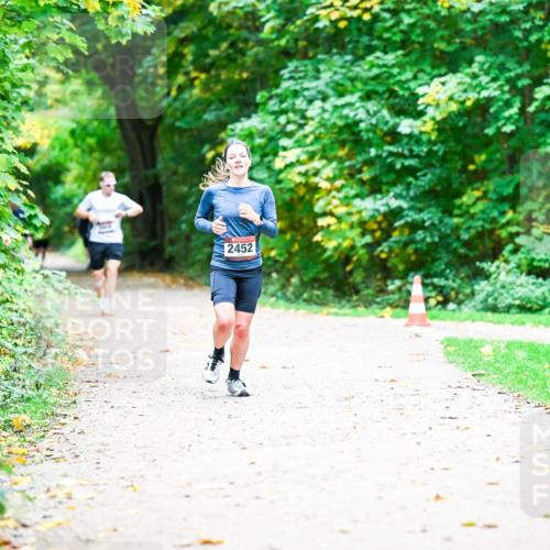 12.10.2025 - Bramfelder Halbmarathon 2025 Dr. Thomas Lammeyer http://msf.ph/oto/9351275 12.10.2025 10:38:29 Laufen 2452 meine-sportfotos.de