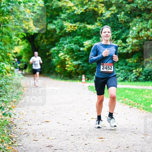 12.10.2025 - Bramfelder Halbmarathon 2025 Dr. Thomas Lammeyer http://msf.ph/oto/9351296 12.10.2025 10:38:32 Laufen 2452 meine-sportfotos.de