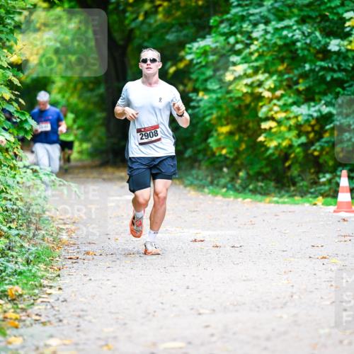 12.10.2025 - Bramfelder Halbmarathon 2025 Dr. Thomas Lammeyer http://msf.ph/oto/9351298 12.10.2025 10:38:33 Laufen 2908, 115 meine-sportfotos.de