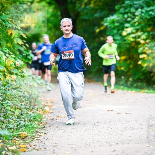 12.10.2025 - Bramfelder Halbmarathon 2025 Dr. Thomas Lammeyer http://msf.ph/oto/9351339 12.10.2025 10:38:40 Laufen 2840 meine-sportfotos.de