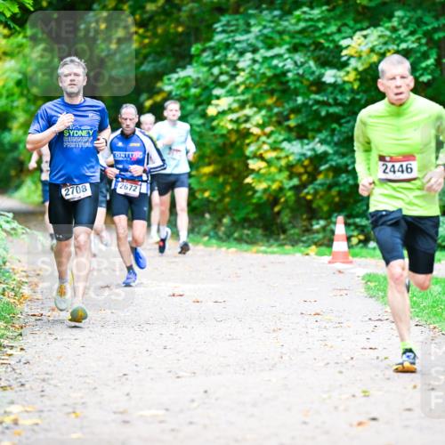 12.10.2025 - Bramfelder Halbmarathon 2025 Dr. Thomas Lammeyer http://msf.ph/oto/9351370 12.10.2025 10:38:45 Laufen 2708, 2672, 2446 meine-sportfotos.de