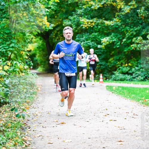 12.10.2025 - Bramfelder Halbmarathon 2025 Dr. Thomas Lammeyer http://msf.ph/oto/9351380 12.10.2025 10:38:48 Laufen 813 meine-sportfotos.de