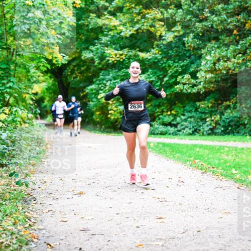 12.10.2025 - Bramfelder Halbmarathon 2025 Dr. Thomas Lammeyer http://msf.ph/oto/9351422 12.10.2025 10:39:02 Laufen 2636 meine-sportfotos.de