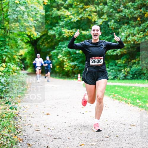 12.10.2025 - Bramfelder Halbmarathon 2025 Dr. Thomas Lammeyer http://msf.ph/oto/9351428 12.10.2025 10:39:03 Laufen 2636 meine-sportfotos.de