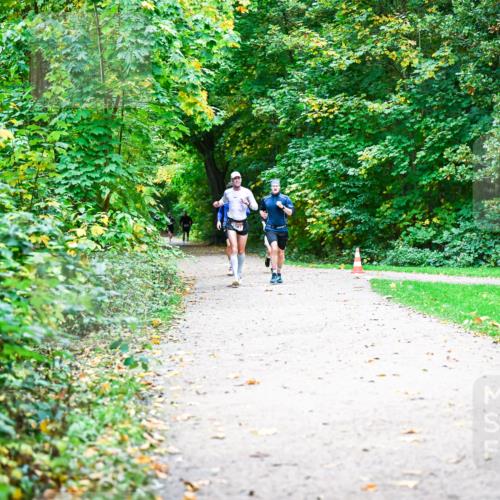 12.10.2025 - Bramfelder Halbmarathon 2025 Dr. Thomas Lammeyer http://msf.ph/oto/9351431 12.10.2025 10:39:05 Laufen  meine-sportfotos.de