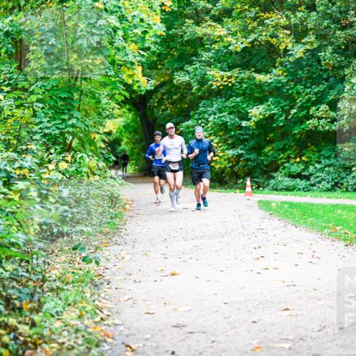 12.10.2025 - Bramfelder Halbmarathon 2025 Dr. Thomas Lammeyer http://msf.ph/oto/9351435 12.10.2025 10:39:06 Laufen 2845, 887 meine-sportfotos.de