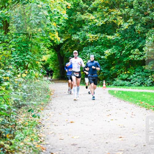 12.10.2025 - Bramfelder Halbmarathon 2025 Dr. Thomas Lammeyer http://msf.ph/oto/9351444 12.10.2025 10:39:07 Laufen 2845, 2887 meine-sportfotos.de