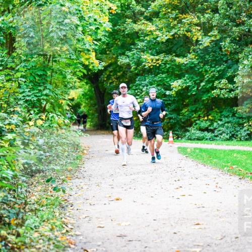 12.10.2025 - Bramfelder Halbmarathon 2025 Dr. Thomas Lammeyer http://msf.ph/oto/9351445 12.10.2025 10:39:07 Laufen 2845, 2887 meine-sportfotos.de