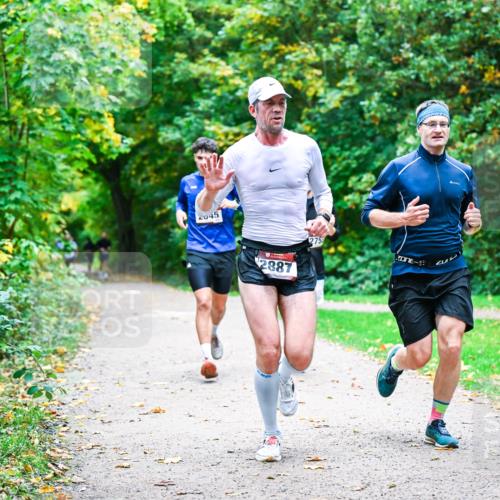 12.10.2025 - Bramfelder Halbmarathon 2025 Dr. Thomas Lammeyer http://msf.ph/oto/9351465 12.10.2025 10:39:10 Laufen 045, 2887, 275 meine-sportfotos.de