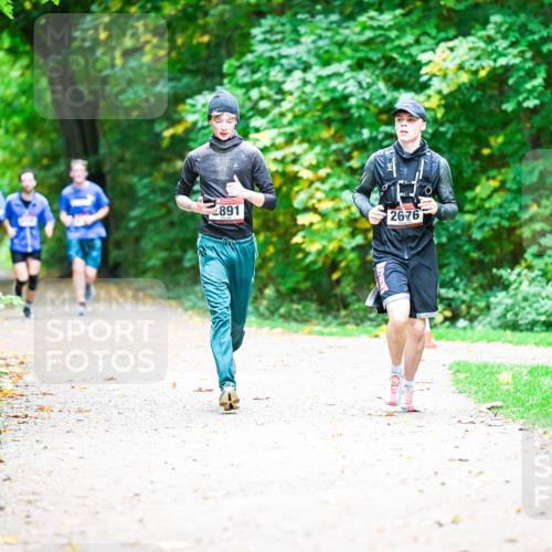12.10.2025 - Bramfelder Halbmarathon 2025 Dr. Thomas Lammeyer http://msf.ph/oto/9351521 12.10.2025 10:39:24 Laufen 891, 2676 meine-sportfotos.de