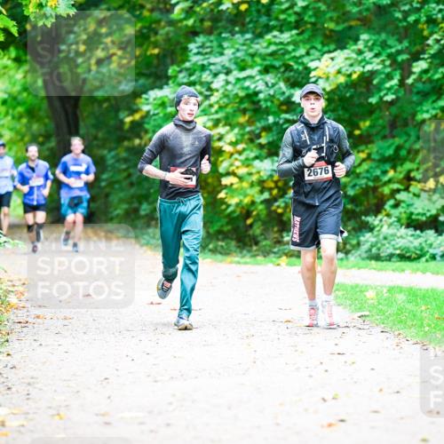 12.10.2025 - Bramfelder Halbmarathon 2025 Dr. Thomas Lammeyer http://msf.ph/oto/9351524 12.10.2025 10:39:24 Laufen 2676 meine-sportfotos.de