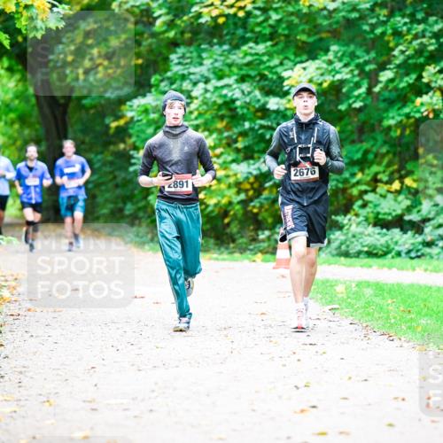 12.10.2025 - Bramfelder Halbmarathon 2025 Dr. Thomas Lammeyer http://msf.ph/oto/9351527 12.10.2025 10:39:25 Laufen 2891, 2676 meine-sportfotos.de