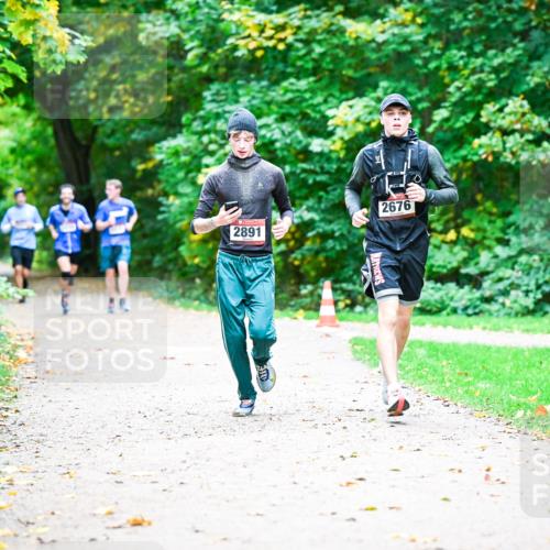 12.10.2025 - Bramfelder Halbmarathon 2025 Dr. Thomas Lammeyer http://msf.ph/oto/9351533 12.10.2025 10:39:25 Laufen 2891, 2676 meine-sportfotos.de
