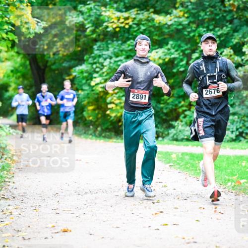 12.10.2025 - Bramfelder Halbmarathon 2025 Dr. Thomas Lammeyer http://msf.ph/oto/9351539 12.10.2025 10:39:26 Laufen 2891, 2676 meine-sportfotos.de