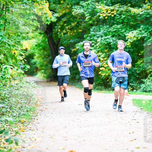 12.10.2025 - Bramfelder Halbmarathon 2025 Dr. Thomas Lammeyer http://msf.ph/oto/9351563 12.10.2025 10:39:31 Laufen 2939, 2699, 2828 meine-sportfotos.de