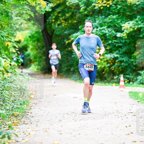 12.10.2025 - Bramfelder Halbmarathon 2025 Dr. Thomas Lammeyer http://msf.ph/oto/9351634 12.10.2025 10:39:51 Laufen 2449 meine-sportfotos.de