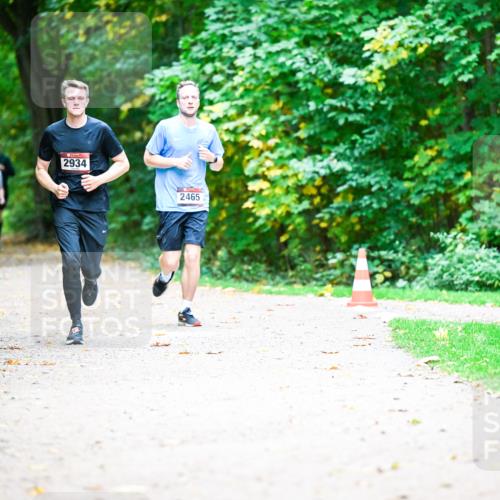 12.10.2025 - Bramfelder Halbmarathon 2025 Dr. Thomas Lammeyer http://msf.ph/oto/9351683 12.10.2025 10:40:05 Laufen 2934, 2465 meine-sportfotos.de