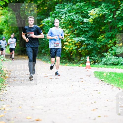 12.10.2025 - Bramfelder Halbmarathon 2025 Dr. Thomas Lammeyer http://msf.ph/oto/9351688 12.10.2025 10:40:06 Laufen 293, 2465 meine-sportfotos.de