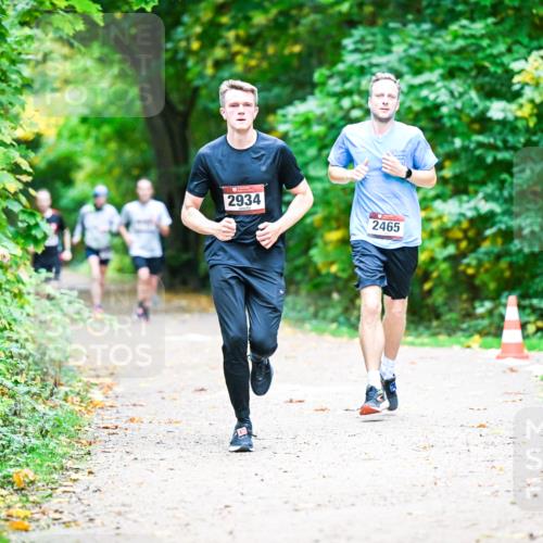 12.10.2025 - Bramfelder Halbmarathon 2025 Dr. Thomas Lammeyer http://msf.ph/oto/9351694 12.10.2025 10:40:07 Laufen 2934, 2465 meine-sportfotos.de