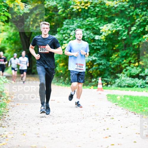 12.10.2025 - Bramfelder Halbmarathon 2025 Dr. Thomas Lammeyer http://msf.ph/oto/9351698 12.10.2025 10:40:07 Laufen 293, 2465 meine-sportfotos.de